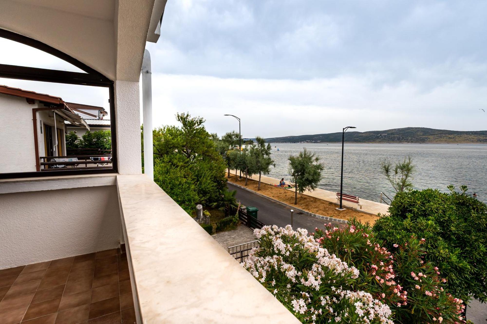 Apartments Dida Sime สตารีกราด-ปาเคลนีซา ภายนอก รูปภาพ