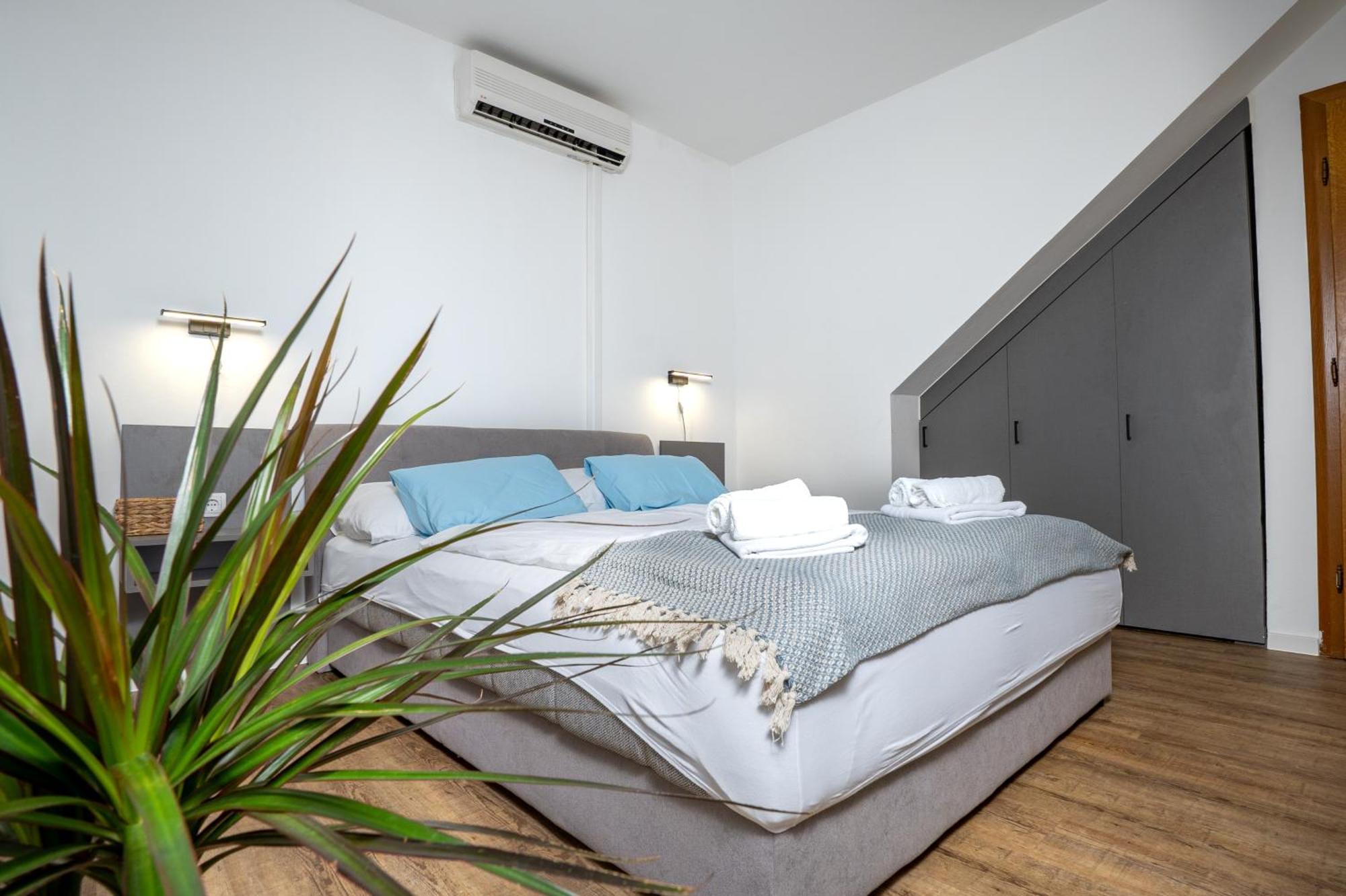 Apartments Dida Sime สตารีกราด-ปาเคลนีซา ภายนอก รูปภาพ